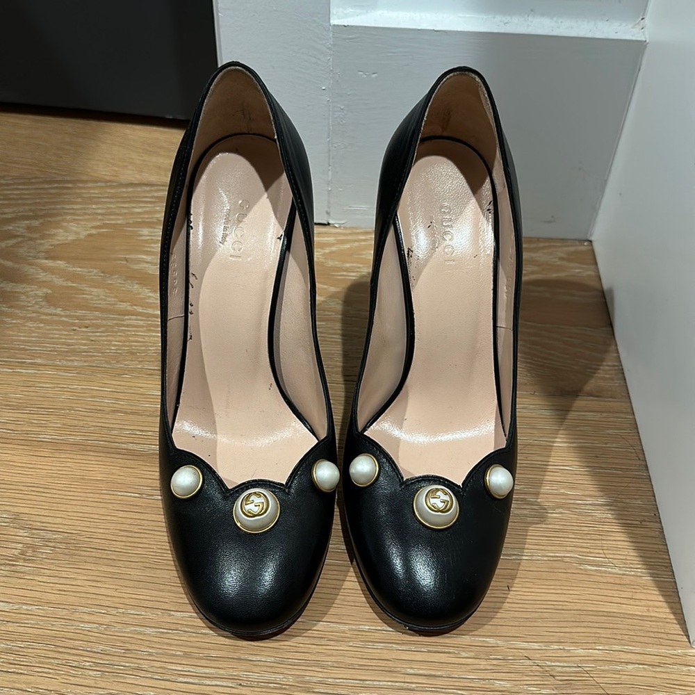 Authentic Gucci heels with pearls